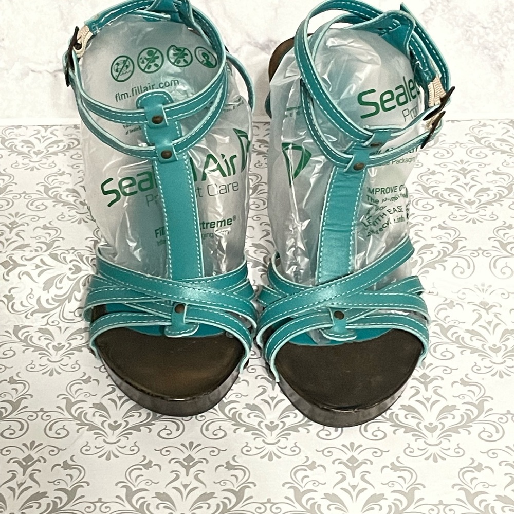 Made in Mexico wedges , size 7